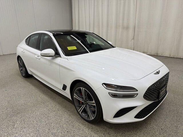 2025 Genesis G70 2.5T Standard