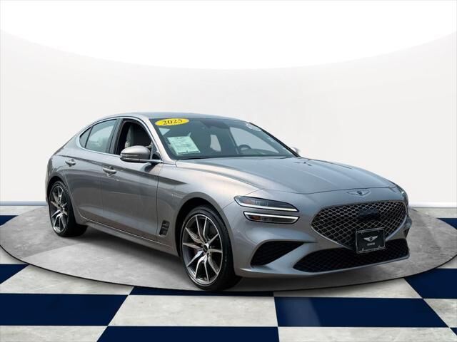 2025 Genesis G70 2.5T Standard