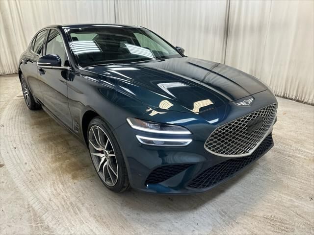 2025 Genesis G70 2.5T Standard — photo 1 of 13