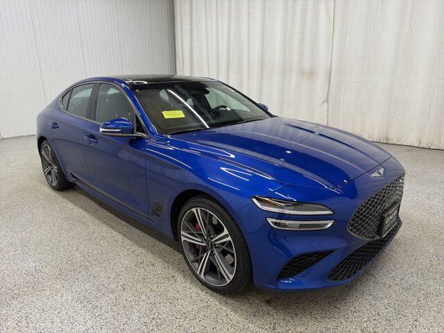 2025 Genesis G70 2.5T Standard