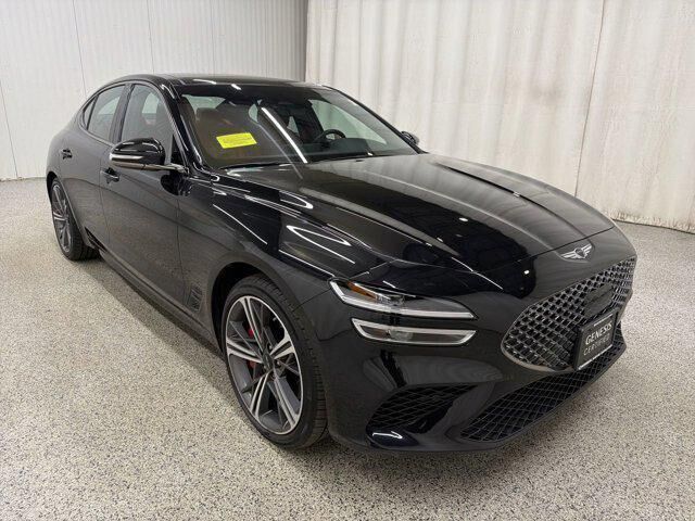 2025 Genesis G70 2.5T Standard — photo 1 of 13