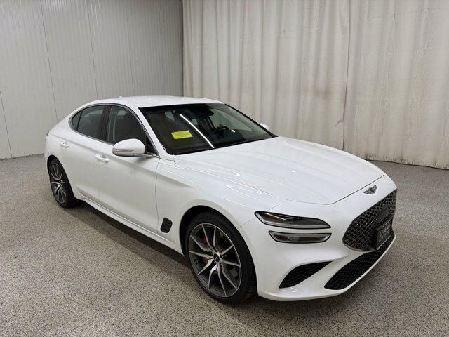 2025 Genesis G70 2.5T Standard
