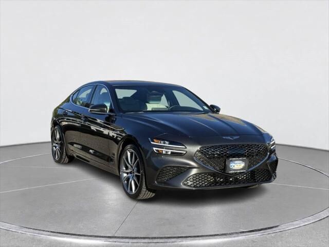 2025 Genesis G70 2.5T Standard