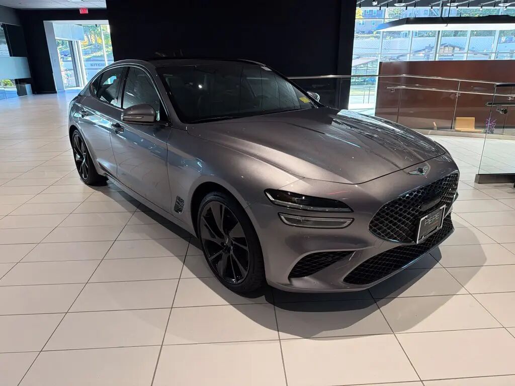 2023 Genesis G70 2.0T — photo 1 of 4