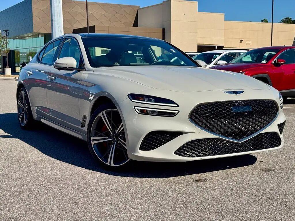 2025 Genesis G70 3.3T Sport Prestige — photo 1 of 13