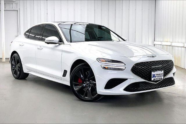 2023 Genesis G70 3.3T Standard — photo 1 of 13