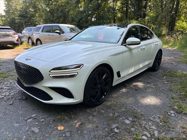 2023 Genesis G70 3.3T Standard — photo 1 of 13