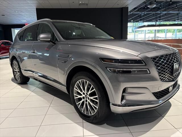 2024 Genesis GV80 2.5T — photo 1 of 10