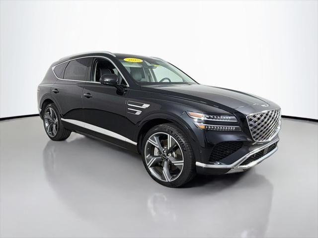 2025 Genesis GV80 2.5T Prestige — photo 1 of 13