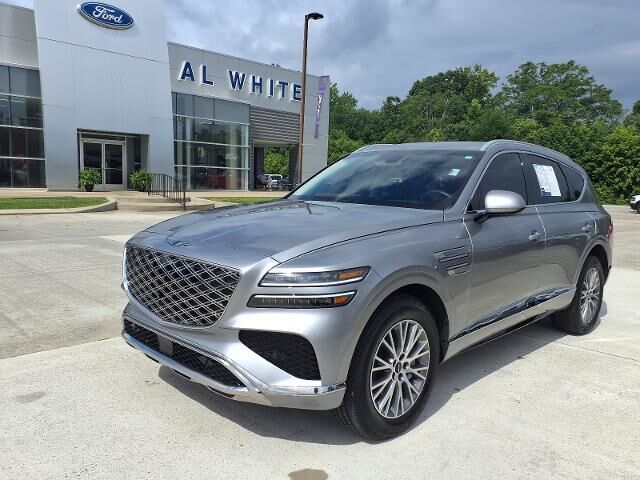 2025 Genesis GV80 2.5T Standard — photo 1 of 13