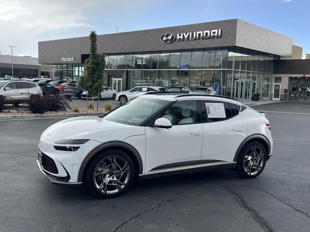 2023 Genesis GV60 Performance — photo 1 of 13