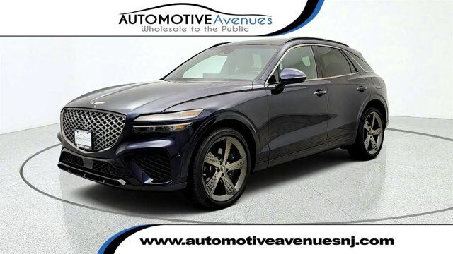 2023 Genesis GV70 2.5T — photo 1 of 13