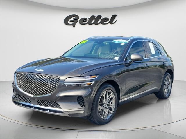 2023 Genesis GV70 2.5T Standard — photo 1 of 13