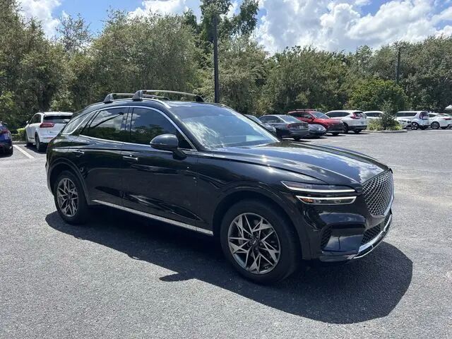 2023 Genesis GV70 2.5T Standard — photo 1 of 27