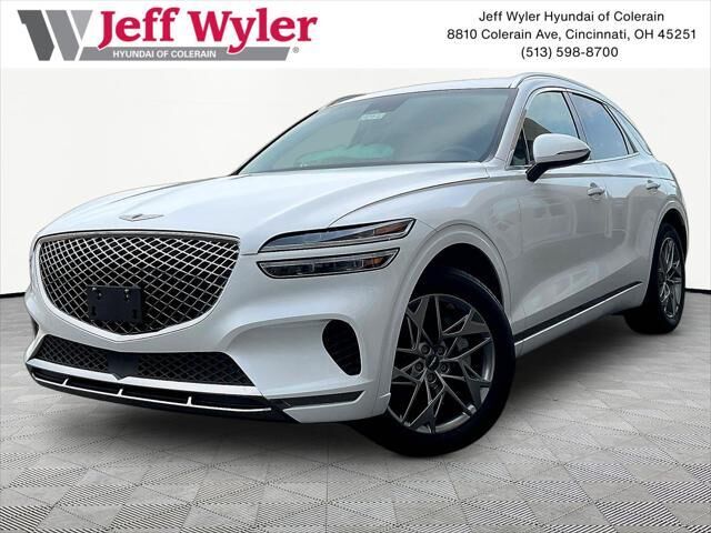 2025 Genesis GV70 2.5T Standard — photo 1 of 13