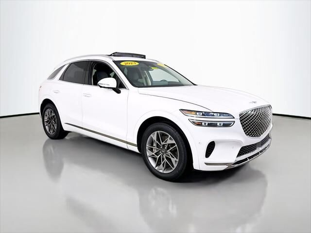 2023 Genesis GV70 2.5T Standard — photo 1 of 13