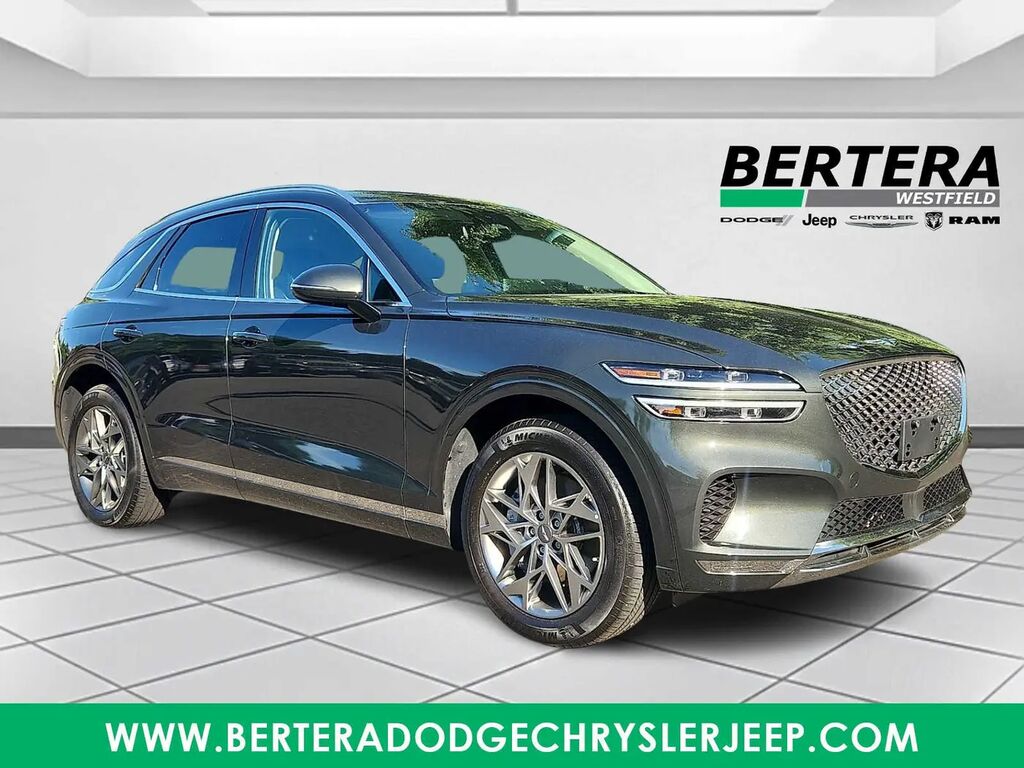 2025 Genesis GV70 2.5T Standard — photo 1 of 13