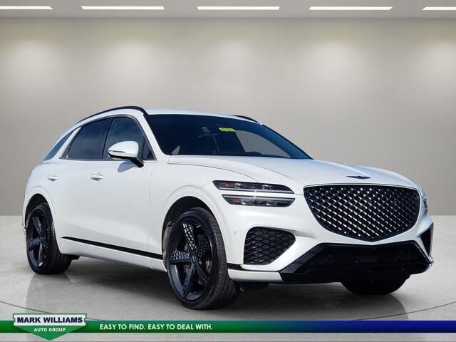 2023 Genesis GV70 2.5T Standard