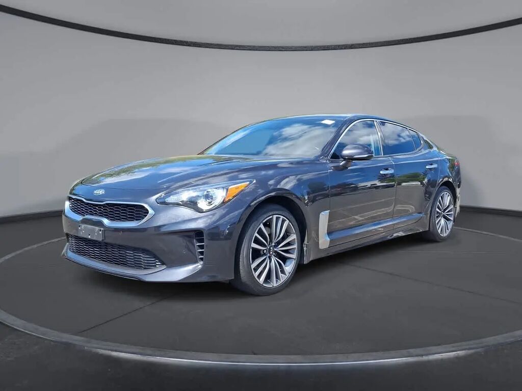 2019 Kia Stinger Base — photo 1 of 14