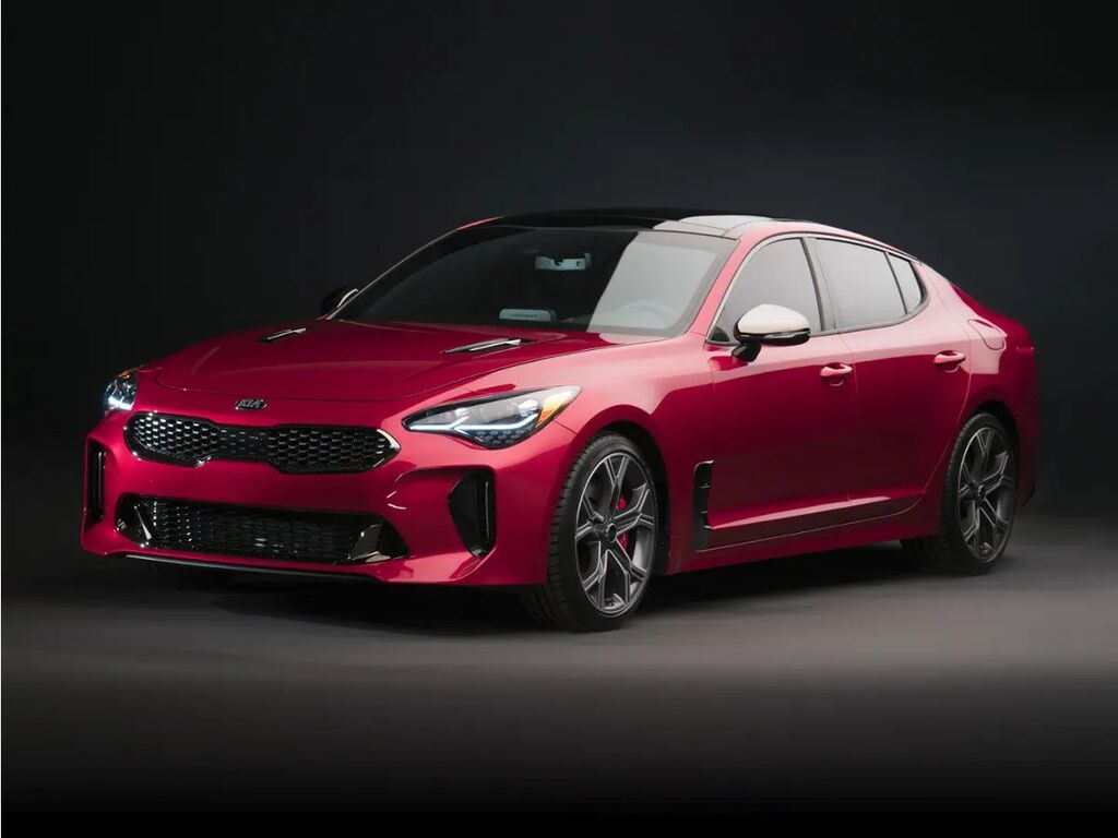 2021 Kia Stinger GT-Line — photo 1 of 14