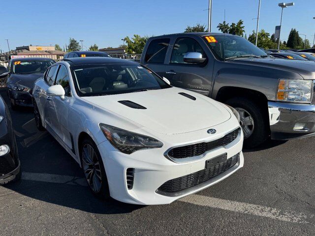 2018 Kia Stinger Premium — photo 1 of 15