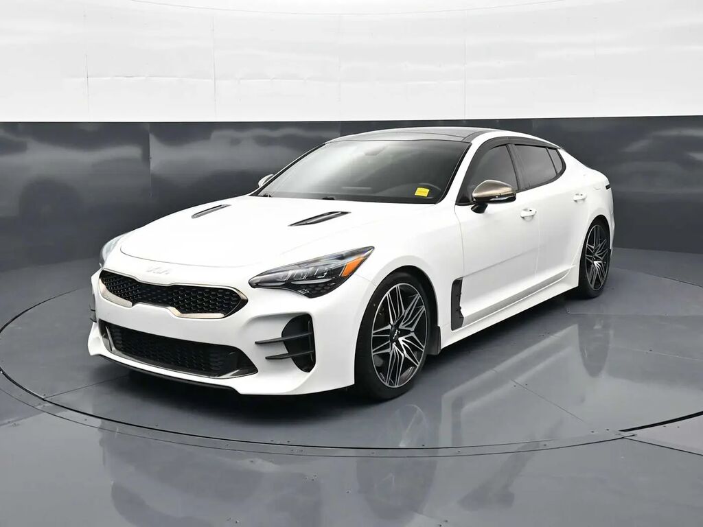 2022 Kia Stinger GT1 — photo 1 of 13