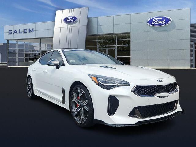 2018 Kia Stinger GT2 — photo 1 of 39