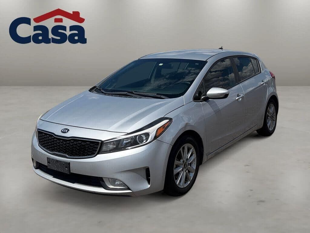 2017 Kia Forte5 LX — photo 1 of 23
