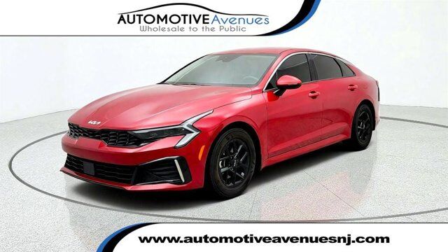 2025 Kia K5 LXS — photo 1 of 14