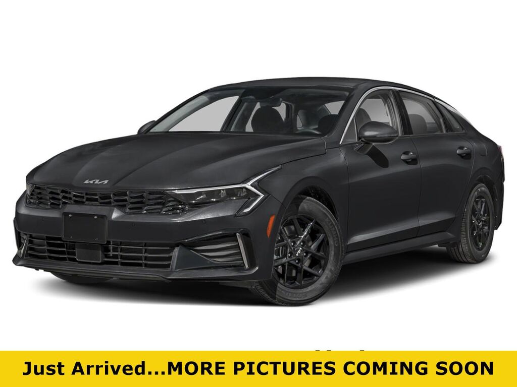 2025 Kia K5 LXS — photo 1 of 17