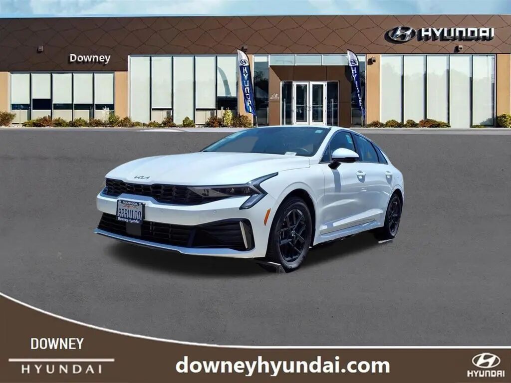 2025 Kia K5 LXS — photo 1 of 13