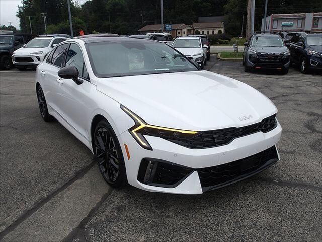 2025 Kia K5 GT — photo 1 of 32