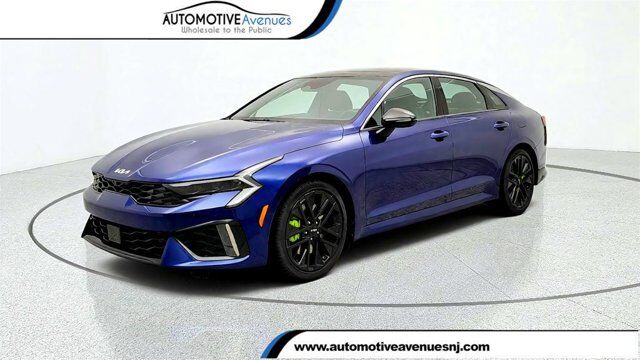 2025 Kia K5 GT — photo 1 of 14