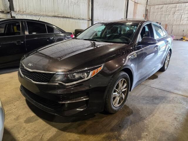 2018 Kia Optima LX — photo 1 of 22