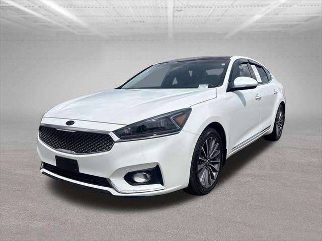 2017 Kia Cadenza Premium — photo 1 of 24