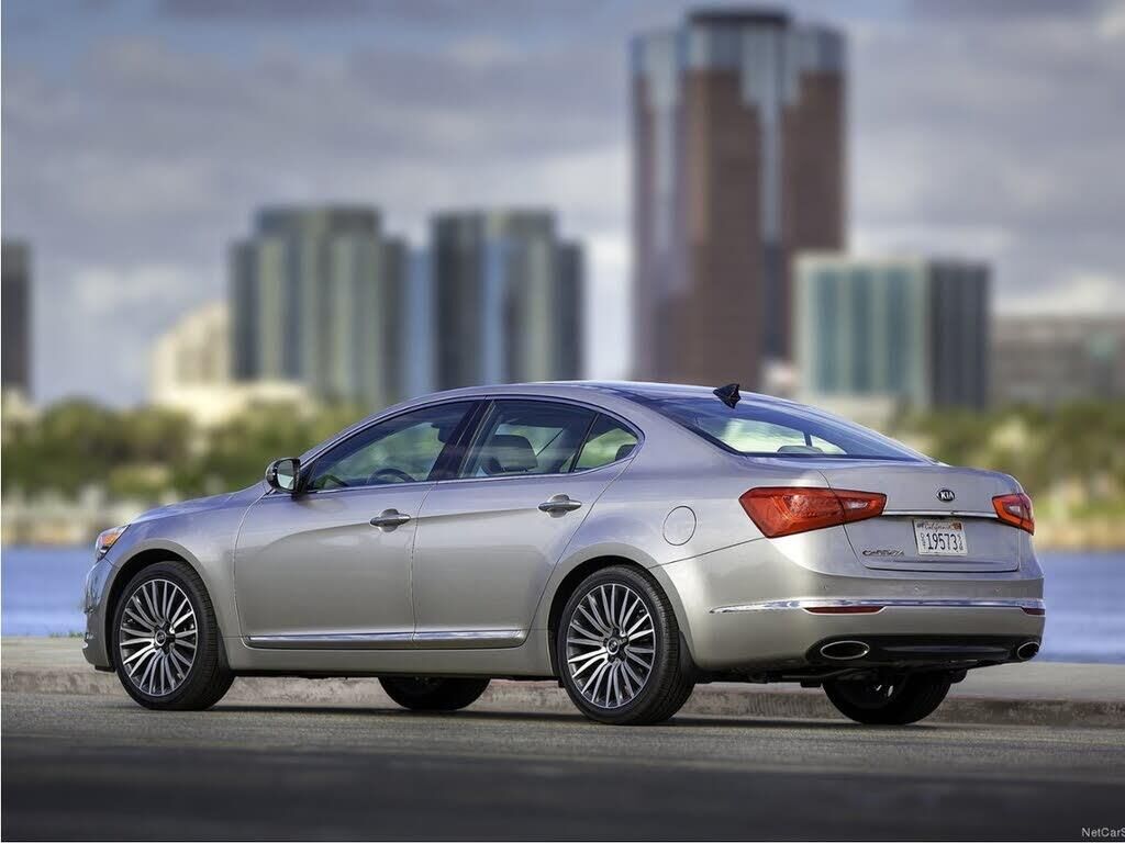 2014 Kia Cadenza Premium — photo 1 of 1