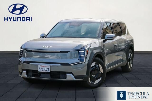 2024 Kia EV9 Light Long Range — photo 1 of 13
