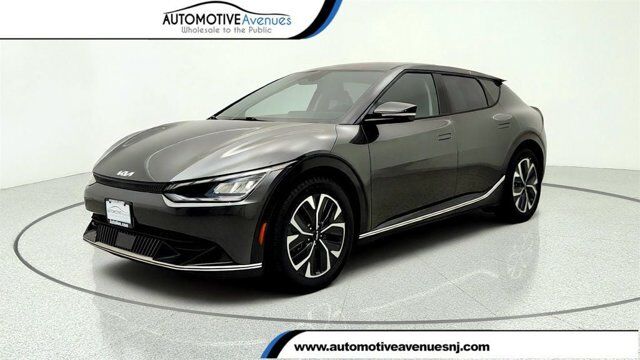 2022 Kia EV6 Wind — photo 1 of 15