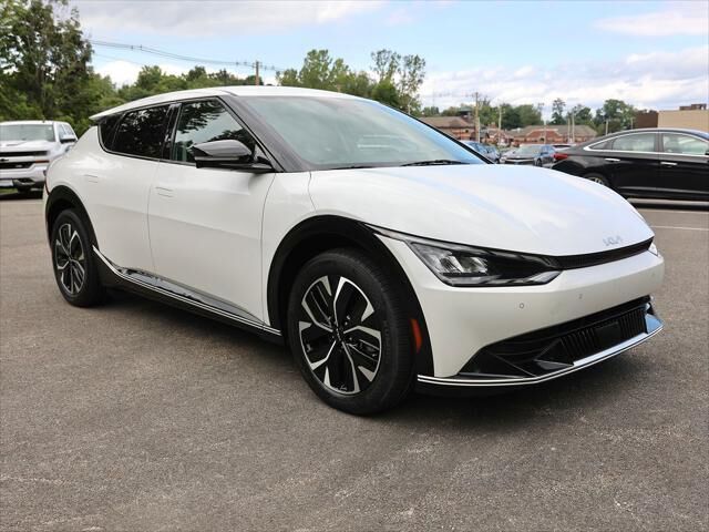 2024 Kia EV6 Wind — photo 1 of 14