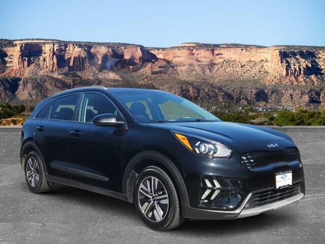 2022 Kia Niro LXS — photo 1 of 27