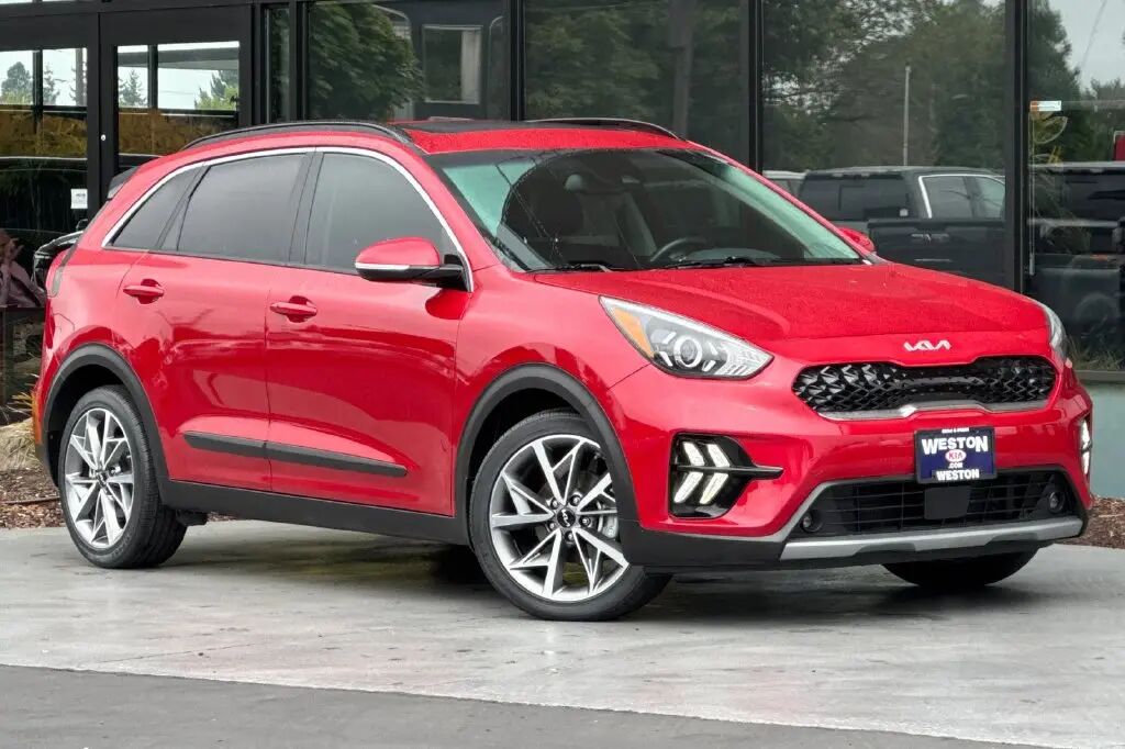2022 Kia Niro Touring Special Edition — photo 1 of 13