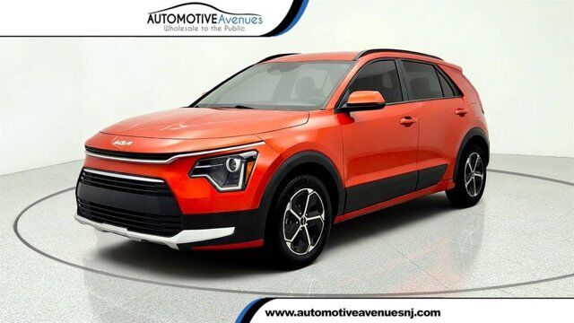 2023 Kia Niro LX