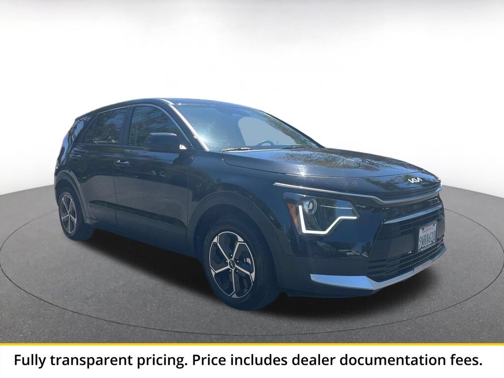 2026 Kia Niro LX — photo 1 of 13