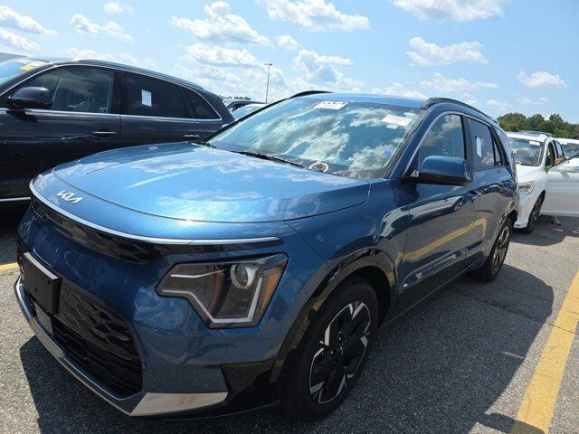 2024 Kia Niro EV Wind — photo 1 of 5