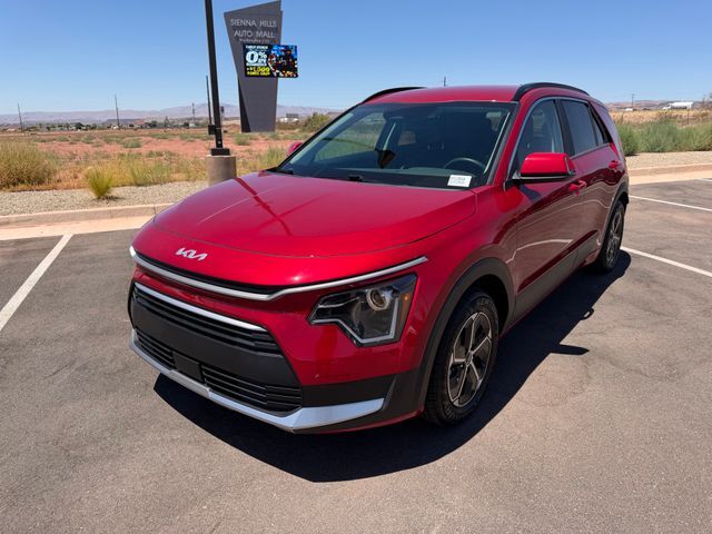 2024 Kia Niro EX — photo 1 of 13