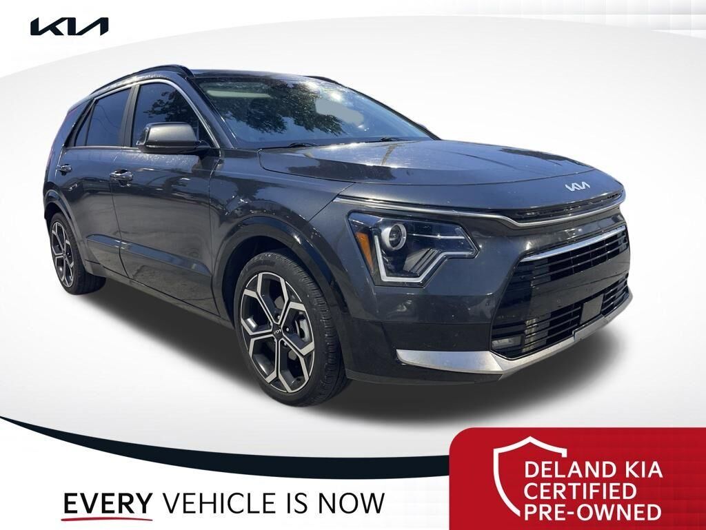 2023 Kia Niro EX Touring — photo 1 of 13