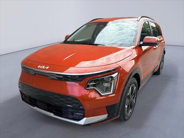 2023 Kia Niro EV Wave — photo 1 of 13