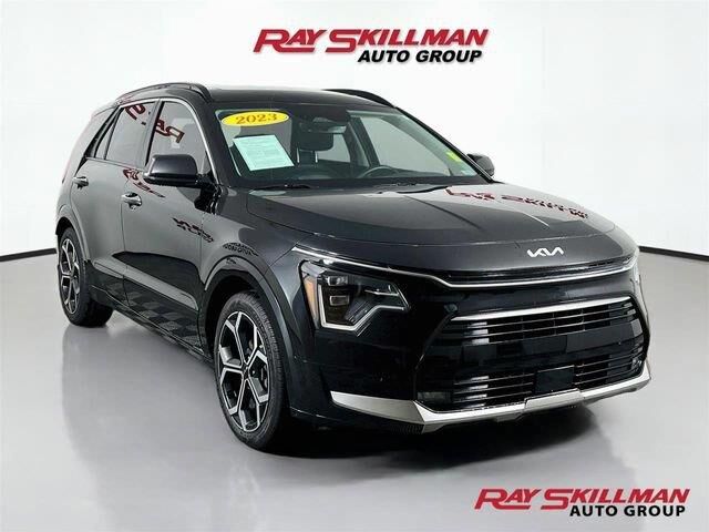 2023 Kia Niro SX Touring — photo 1 of 13