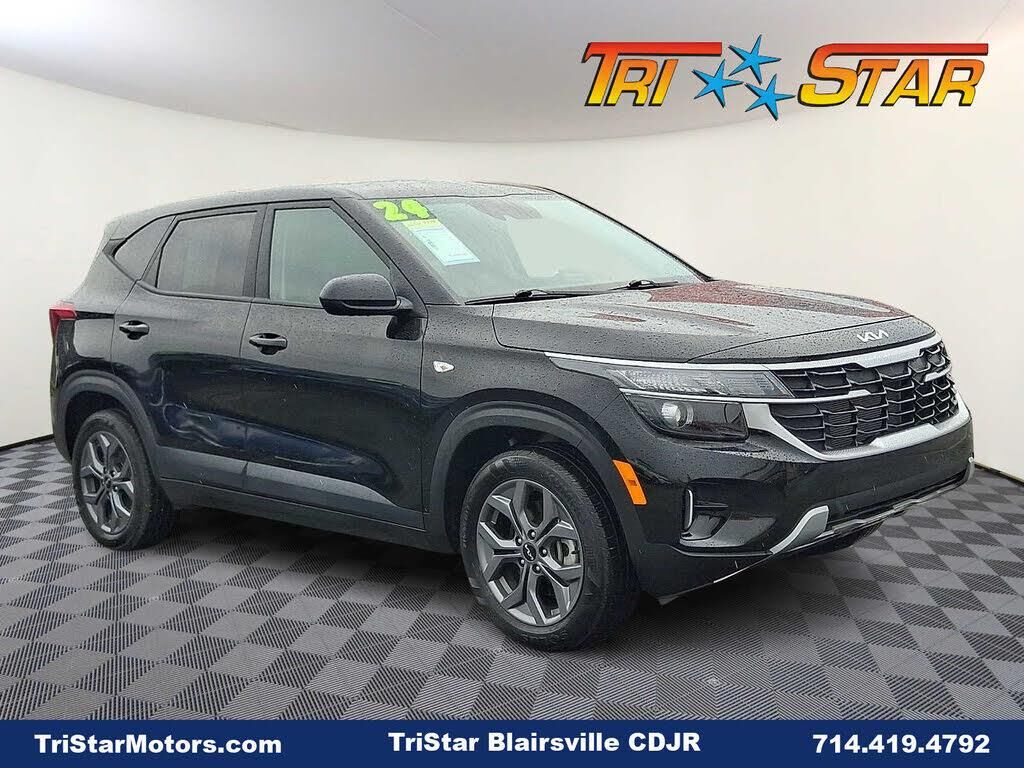 2024 Kia Seltos LX — photo 1 of 2