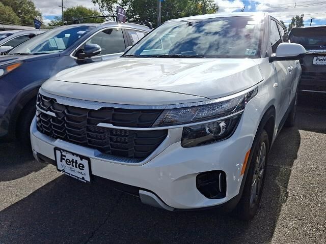 2024 Kia Seltos LX